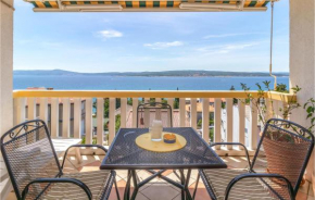 Stunning apartment in Crikvenica with 2 Bedrooms